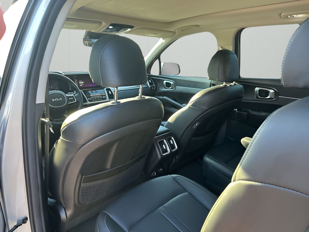 Used Car 2022 Kia Sorento Hybrid  Ex For Sale Under $30,000 In Austin, Texas