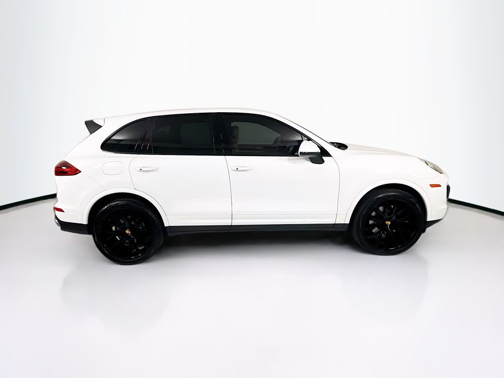 Thumbnail: 2017 Porsche Cayenne - 4