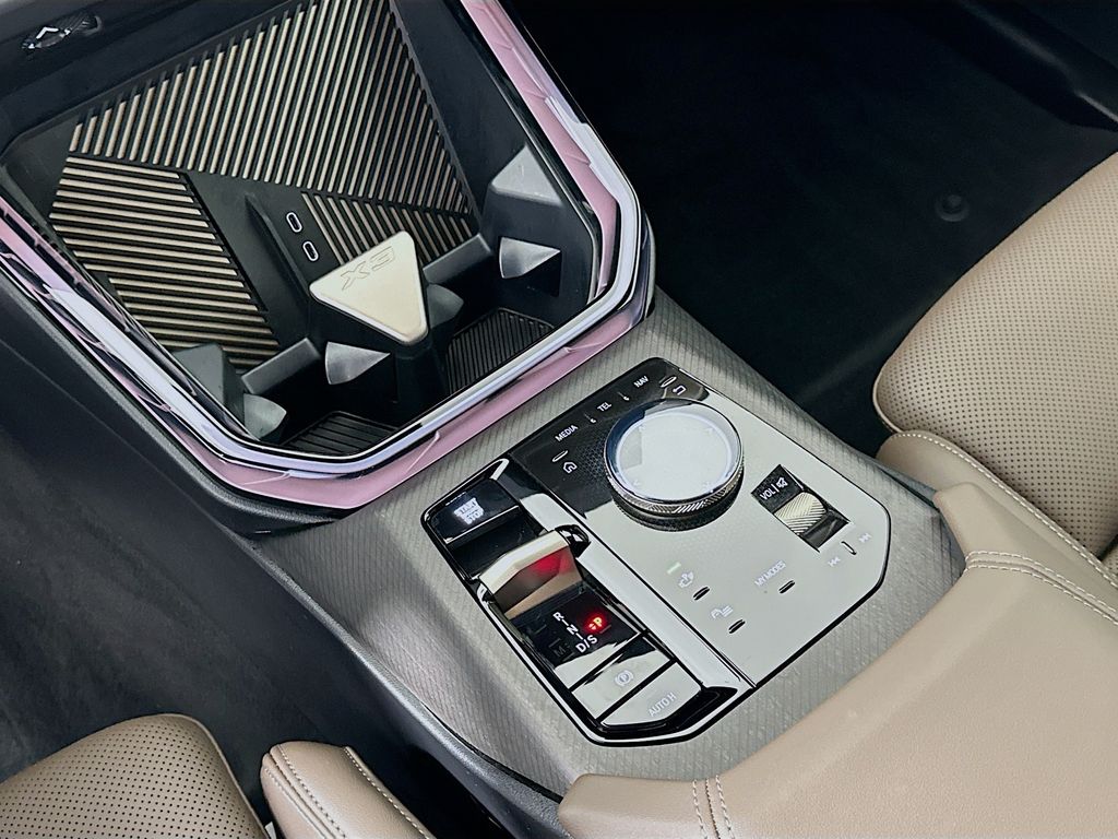 Thumbnail: 2025 BMW X3 - 16