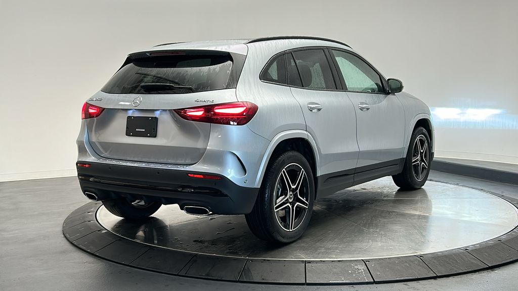 2025 Mercedes-Benz GLA 250 4MATIC 7