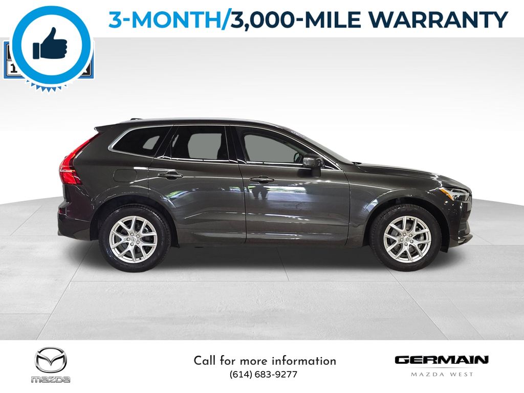 2021 Volvo XC60 T5 Momentum photo 2