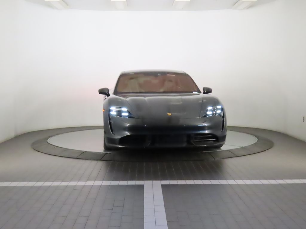 Thumbnail: 2021 Porsche Taycan - 10