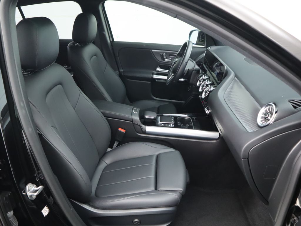 Thumbnail: 2023 Mercedes-Benz GLA - 20