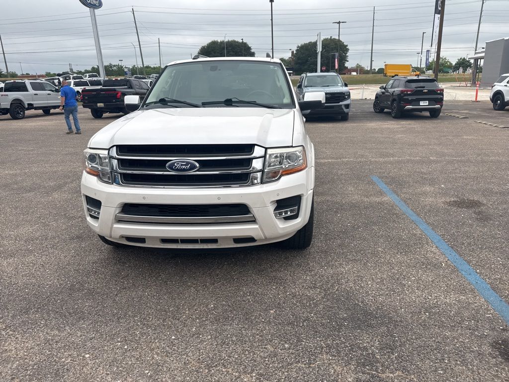 2017 White Platinum Metallic Tri-Coat Ford Expedition EL Limited RWD SUV