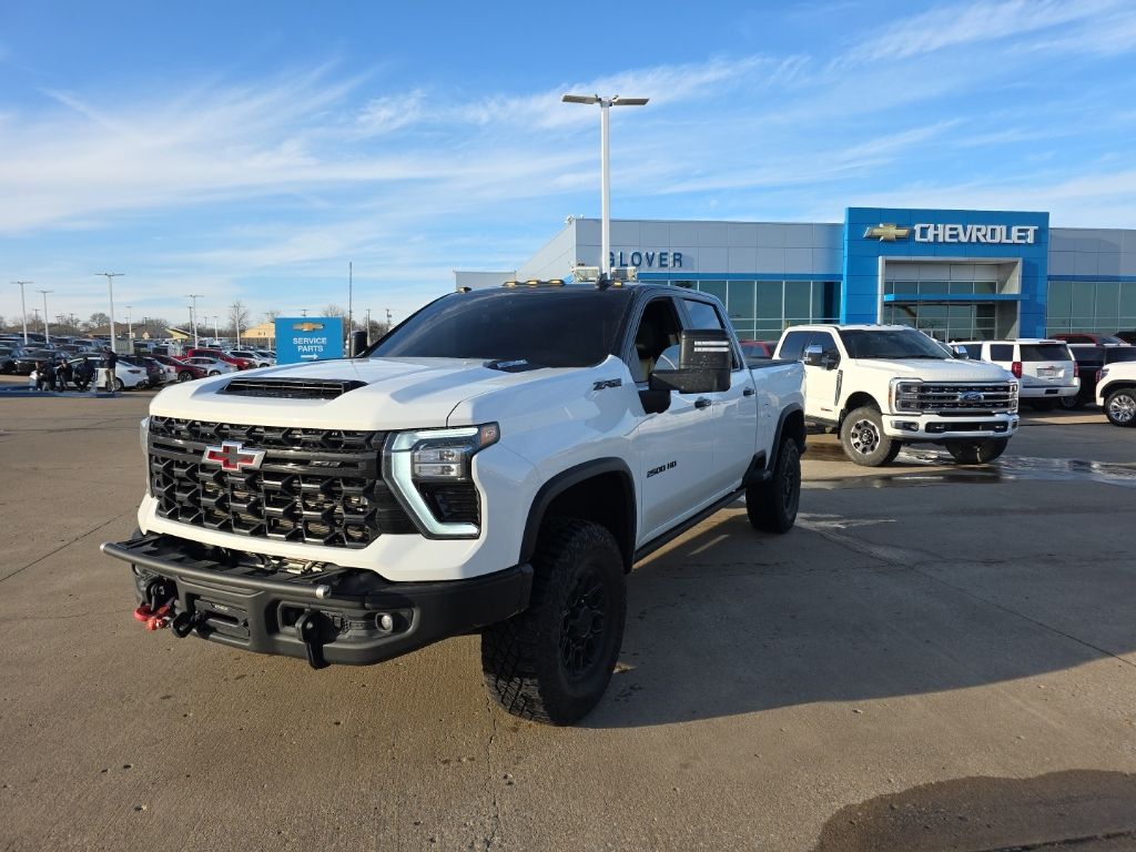 2024 Chevrolet Silverado 2500HD ZR2 Crew Cab 4WD