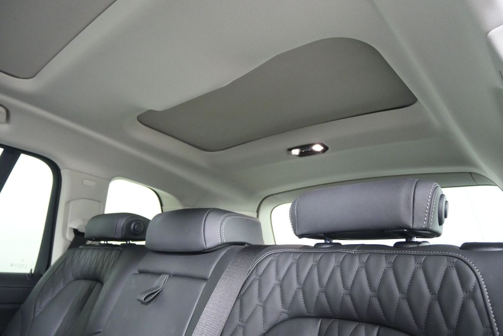 Thumbnail: 2024 BMW X7 - 17