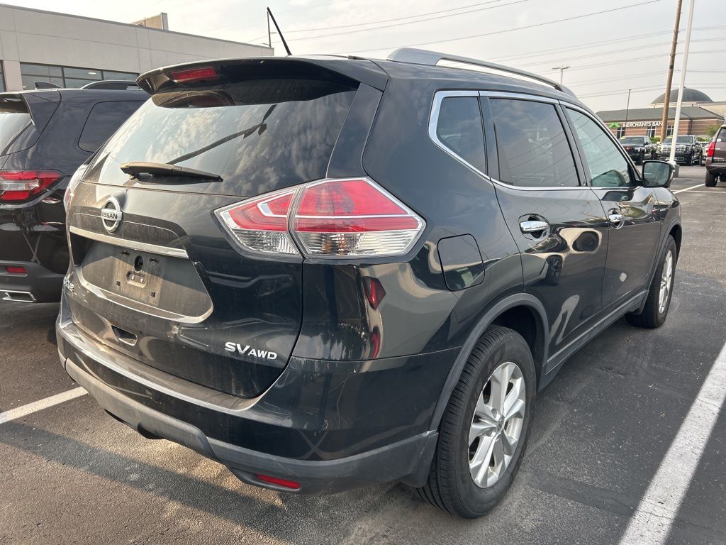 2016 Nissan Rogue SV 3