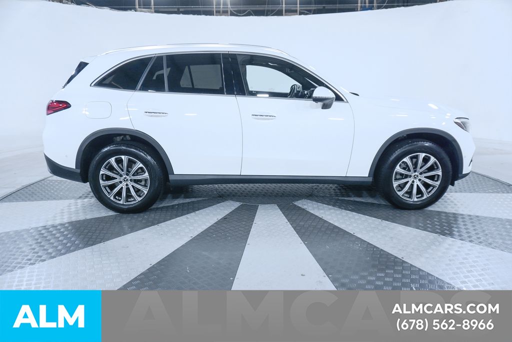 Used 2025 White Mercedes-Benz GLC 300 image 5