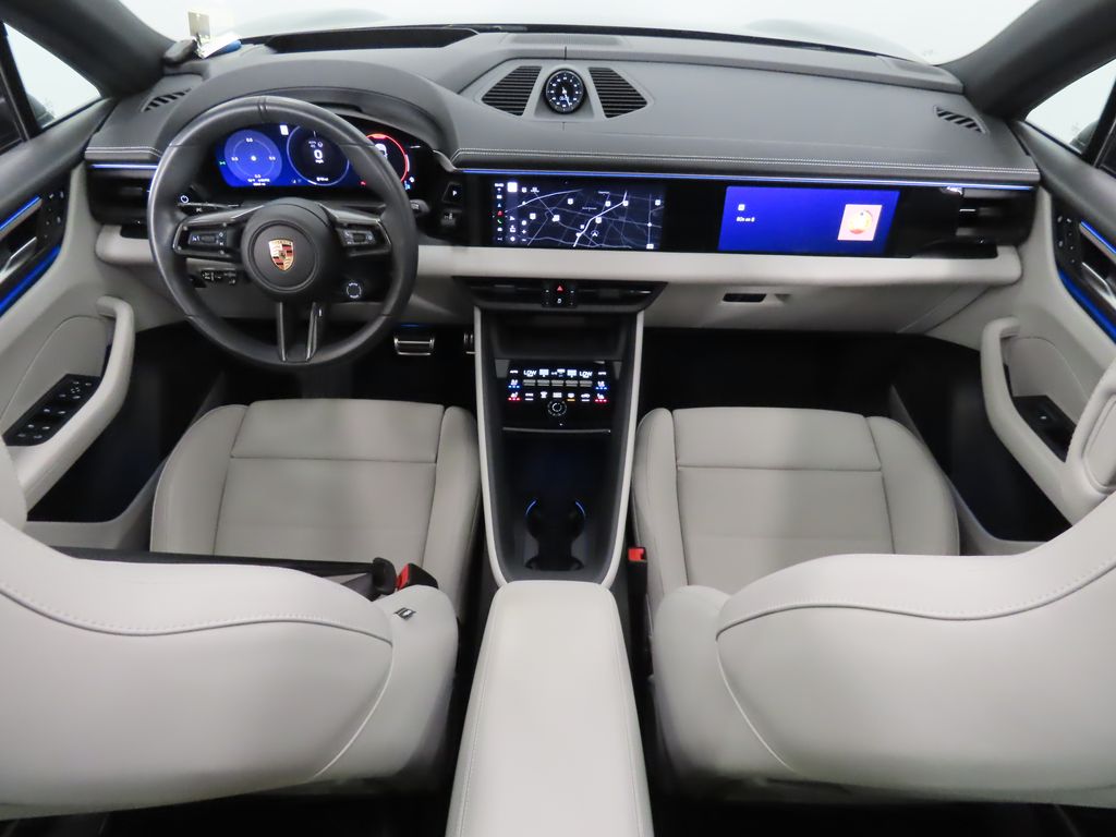 Thumbnail: 2025 Porsche Macan - 15