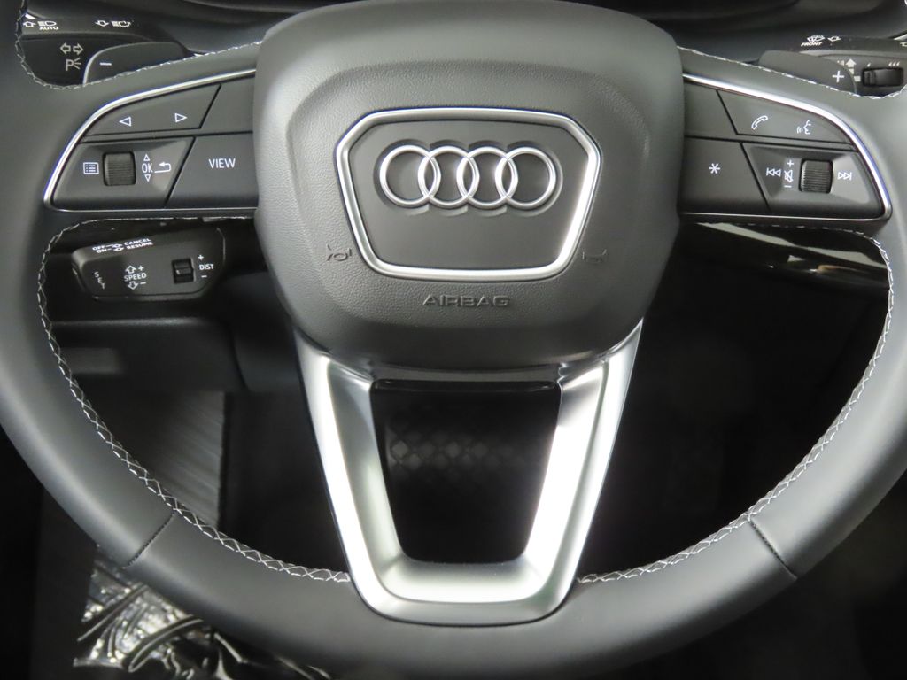 Thumbnail: 2026 Audi Q8 - 16