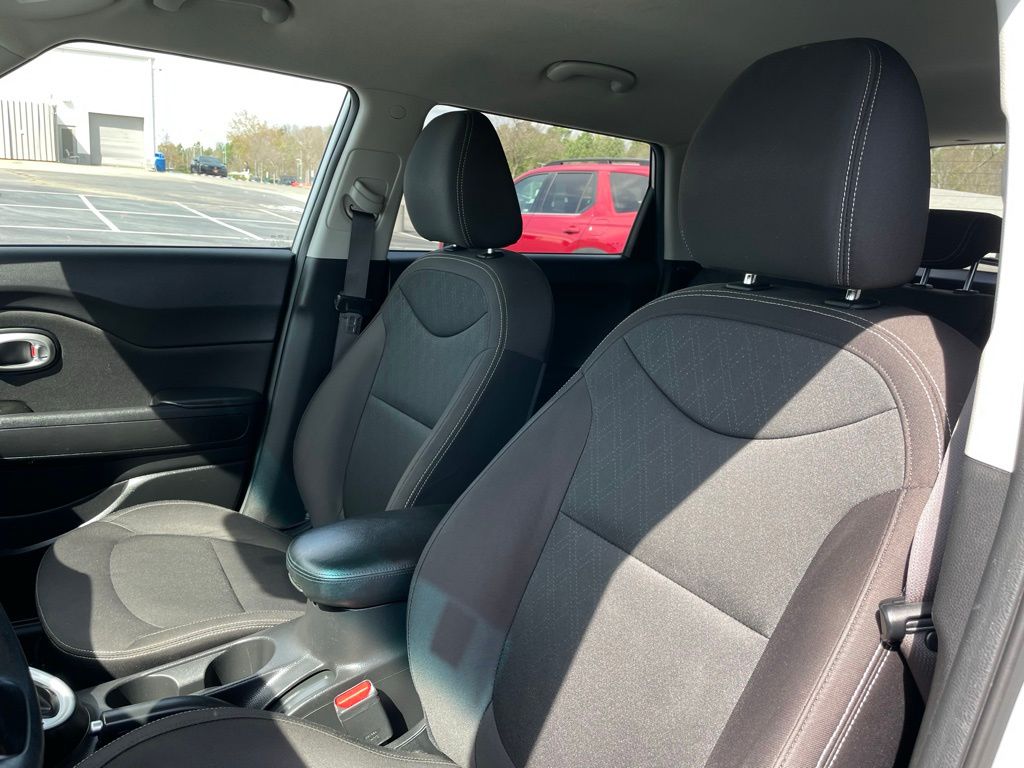 Thumbnail: 2016 Kia Soul - 24