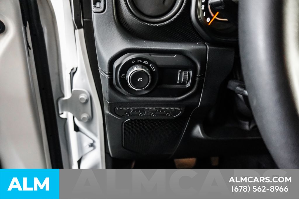 Used 2025 White Jeep Rubicon image 31