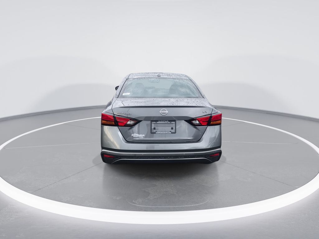 View vehicle photo 7