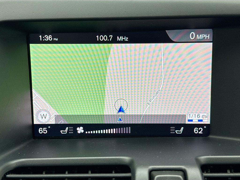 Thumbnail: 2017 Volvo XC60 - 14