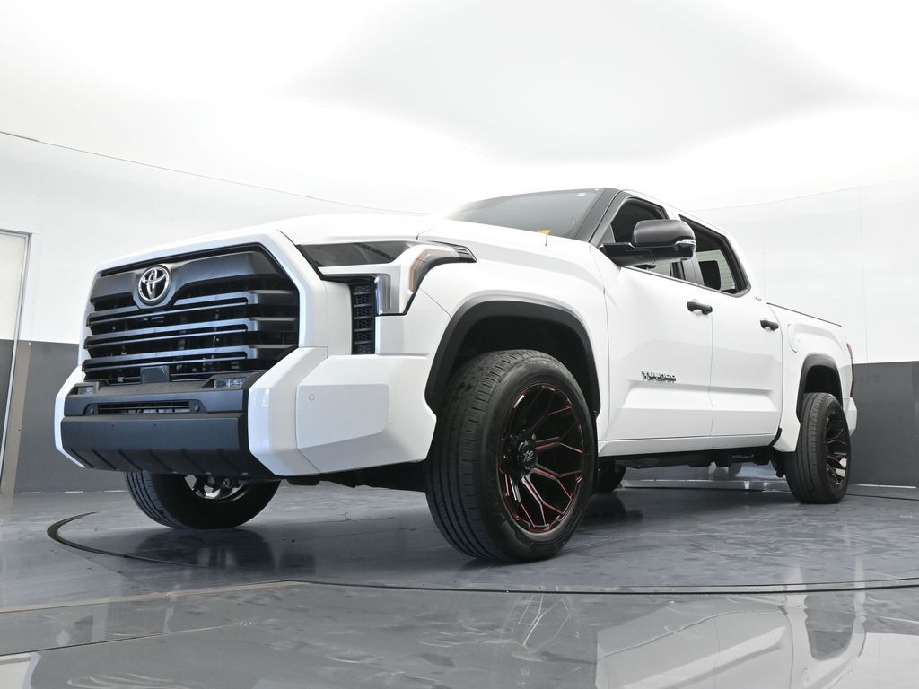 Used 2024 Wind Chill Pearl Toyota SR5 image 59