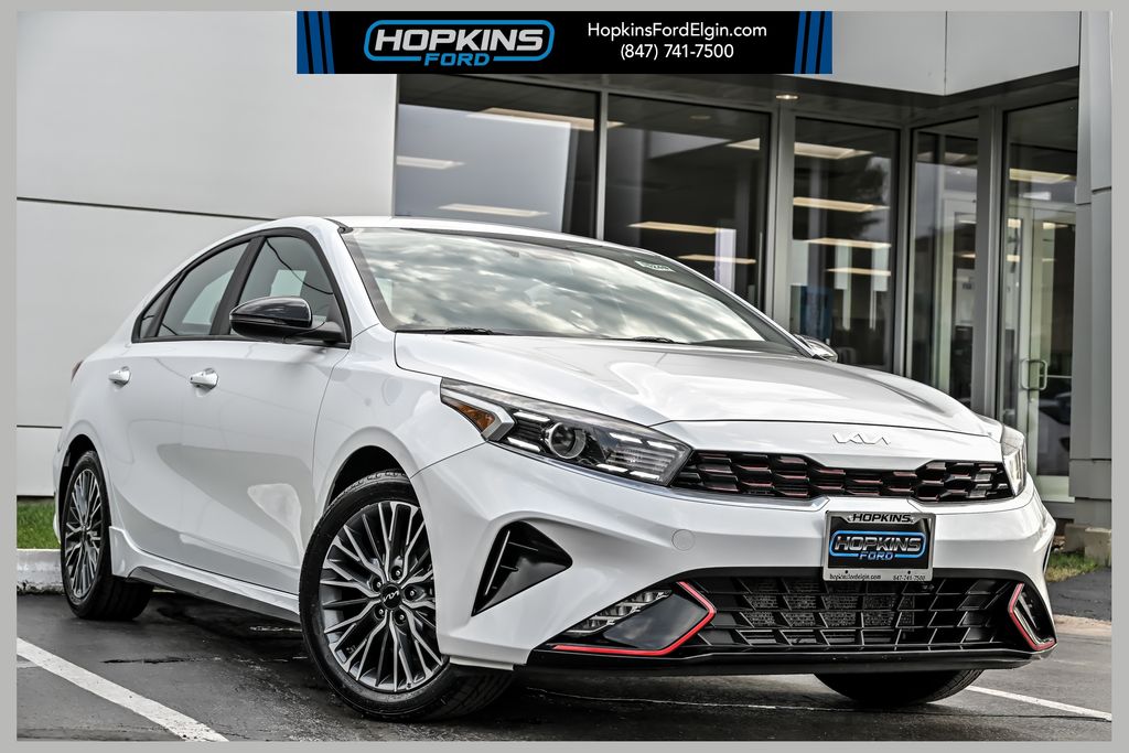 2023 Kia Forte Blanco (Snow White Pearl) Sedán Tracción delantera Transmisión variable continua