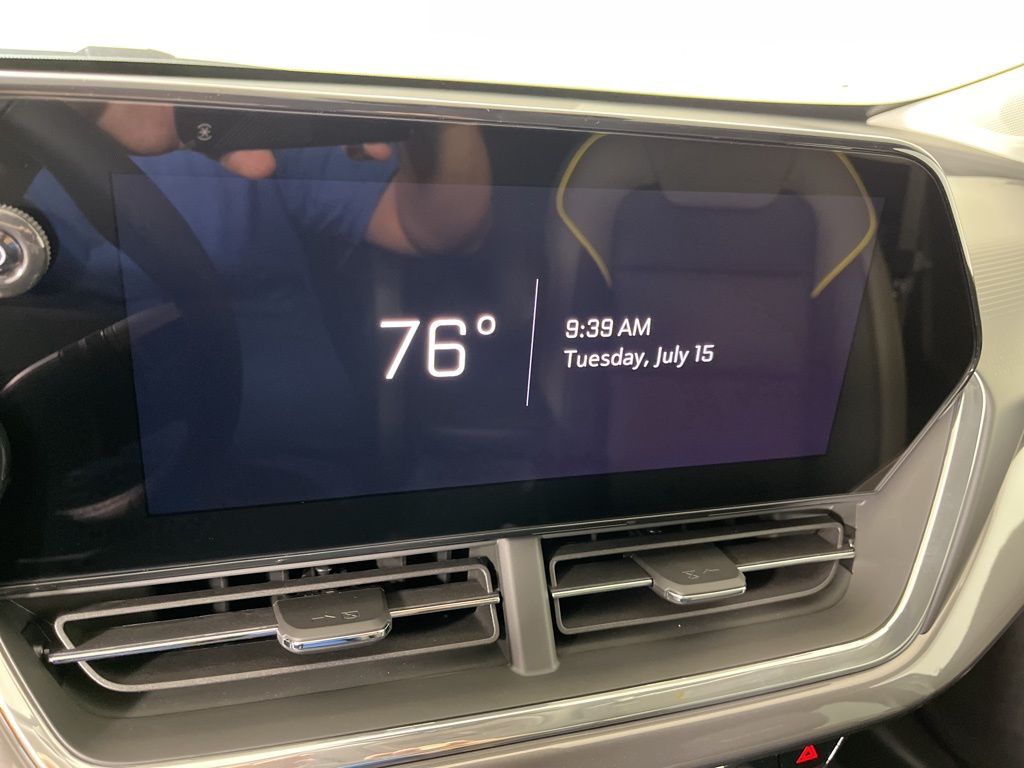 Thumbnail: 2025 Chevrolet Trax - 28