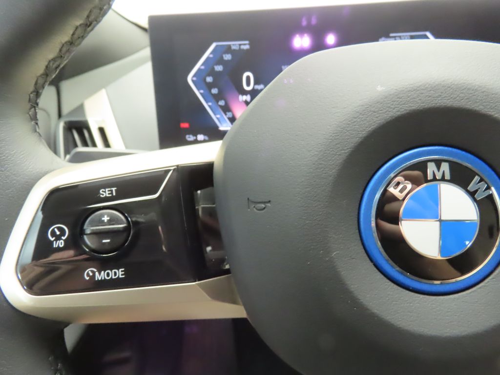 2024 BMW iX xDrive50 11