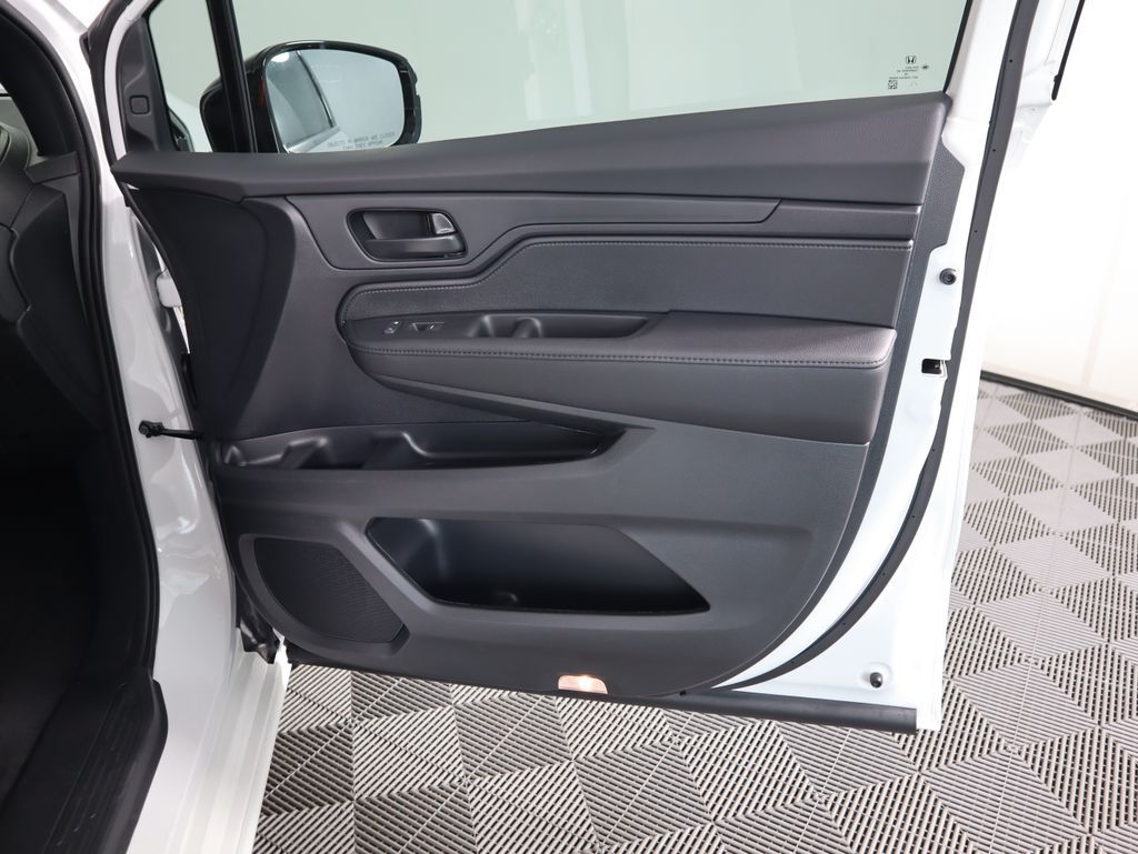 Thumbnail: 2026 Honda Odyssey - 26