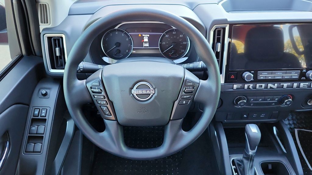 2025 Nissan Frontier