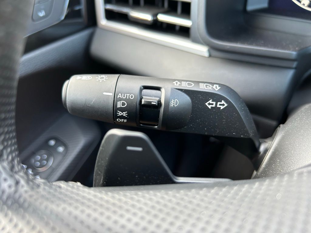 Thumbnail: 2024 Mitsubishi Outlander - 21