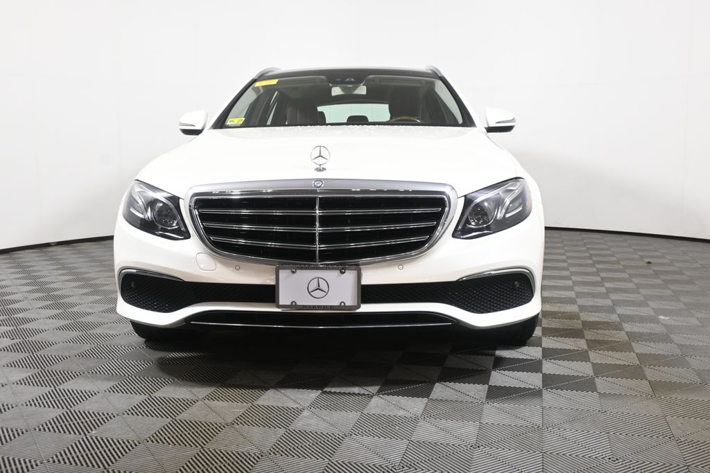 Thumbnail: 2017 Mercedes-Benz E-Class - 10