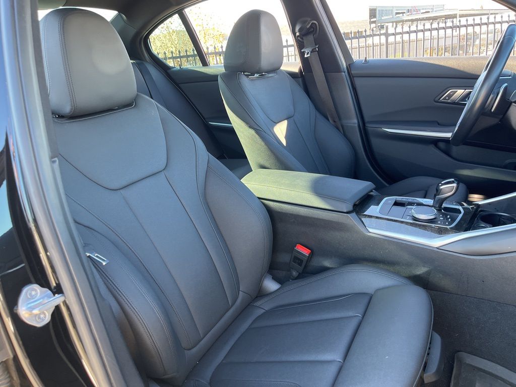 Thumbnail: 2020 BMW 3 Series - 26