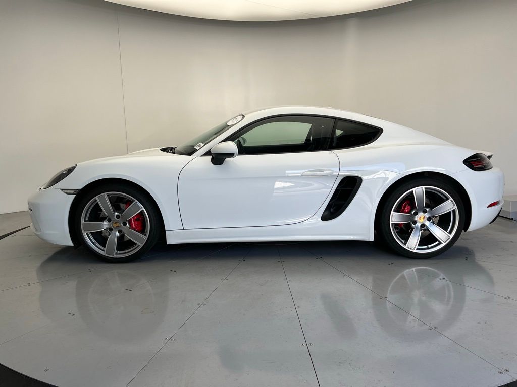 Thumbnail: 2018 Porsche 718 Cayman - 2