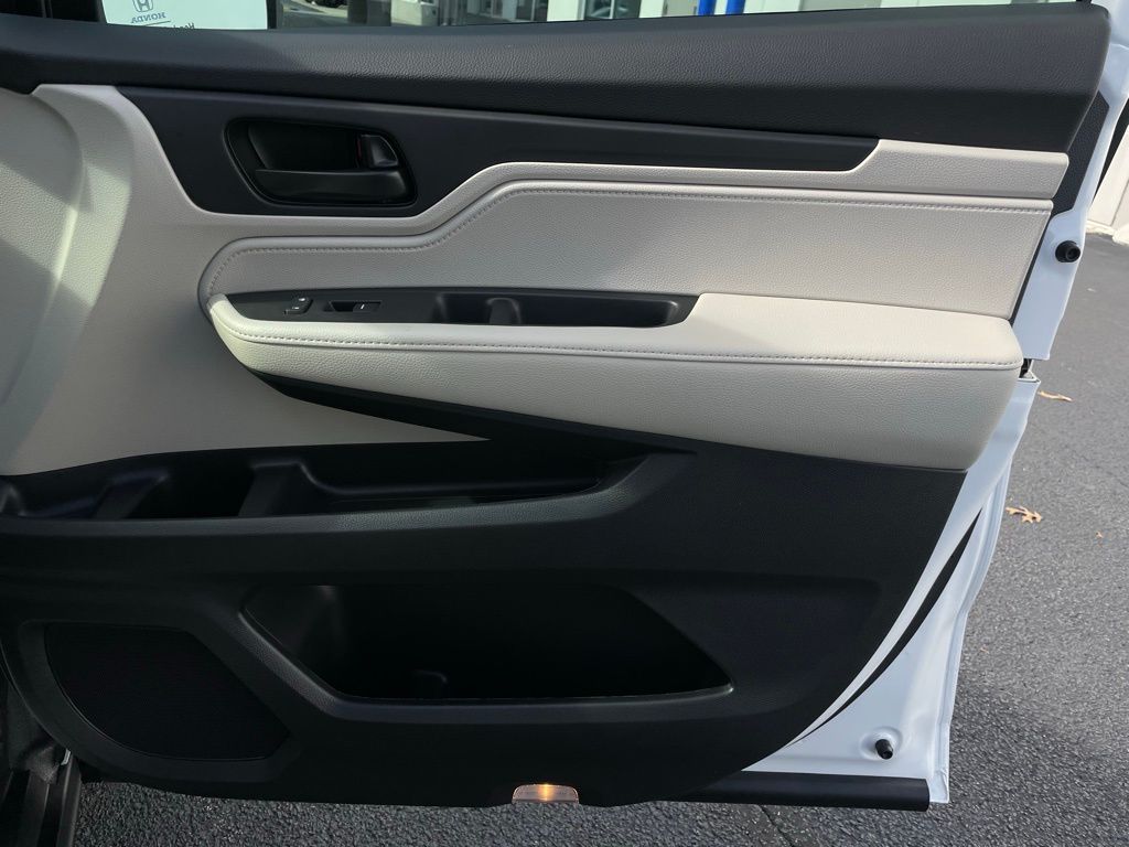 2025 Honda Odyssey EX-L 30