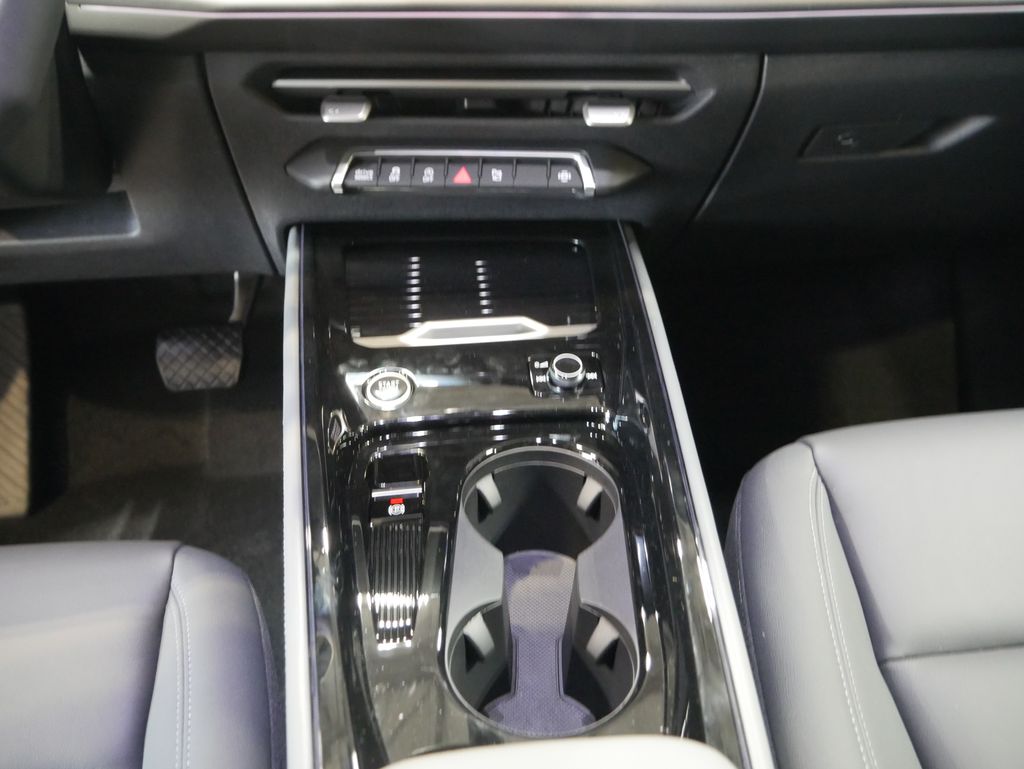 Thumbnail: 2026 Audi Q3 - 27