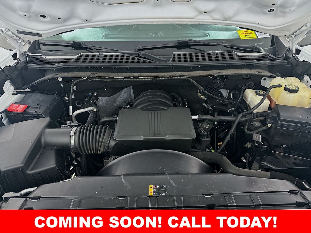 Used 2022 White Chevrolet Work Truck image 31