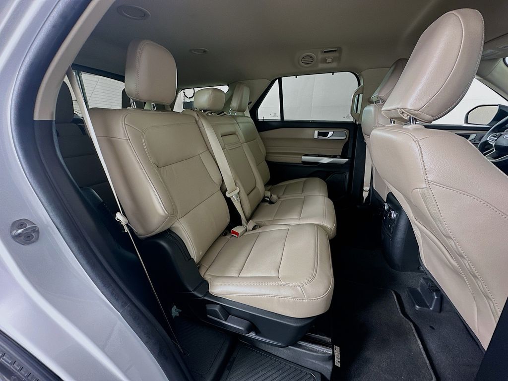 2023 Ford Explorer Limited 26
