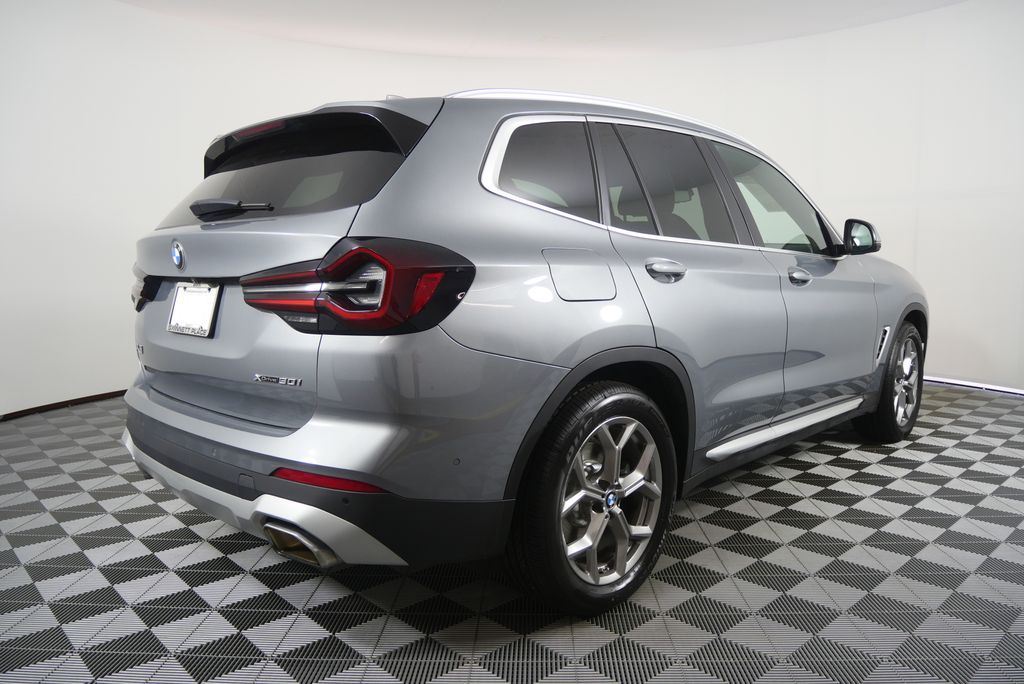 Thumbnail: 2023 BMW X3 - 3