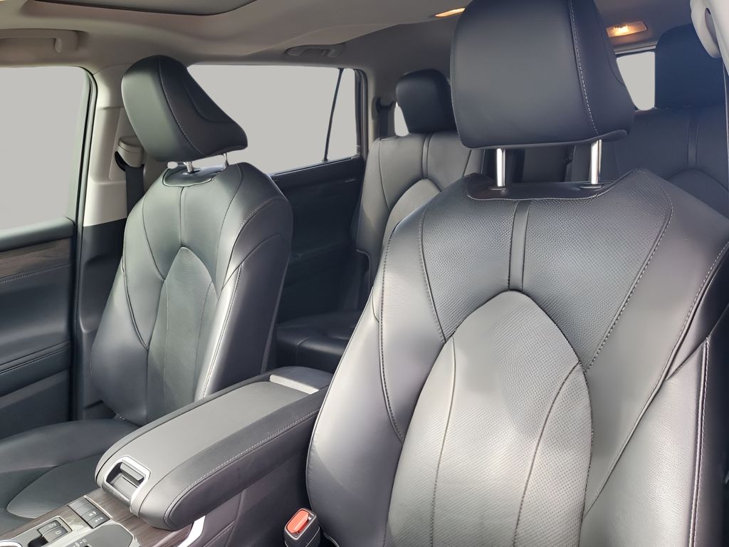 Used Car 2020 Toyota Highlander Hybrid  Limited For Sale Under $25,000 In Austin, Texas