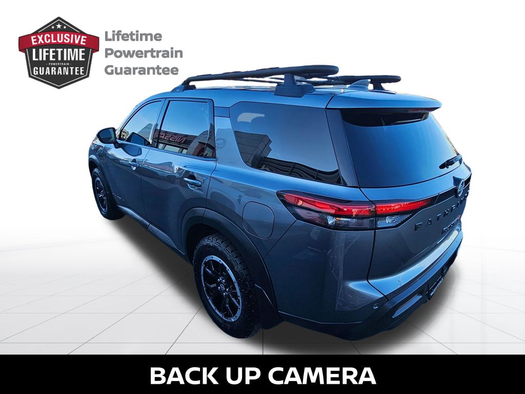 View vehicle photo 4