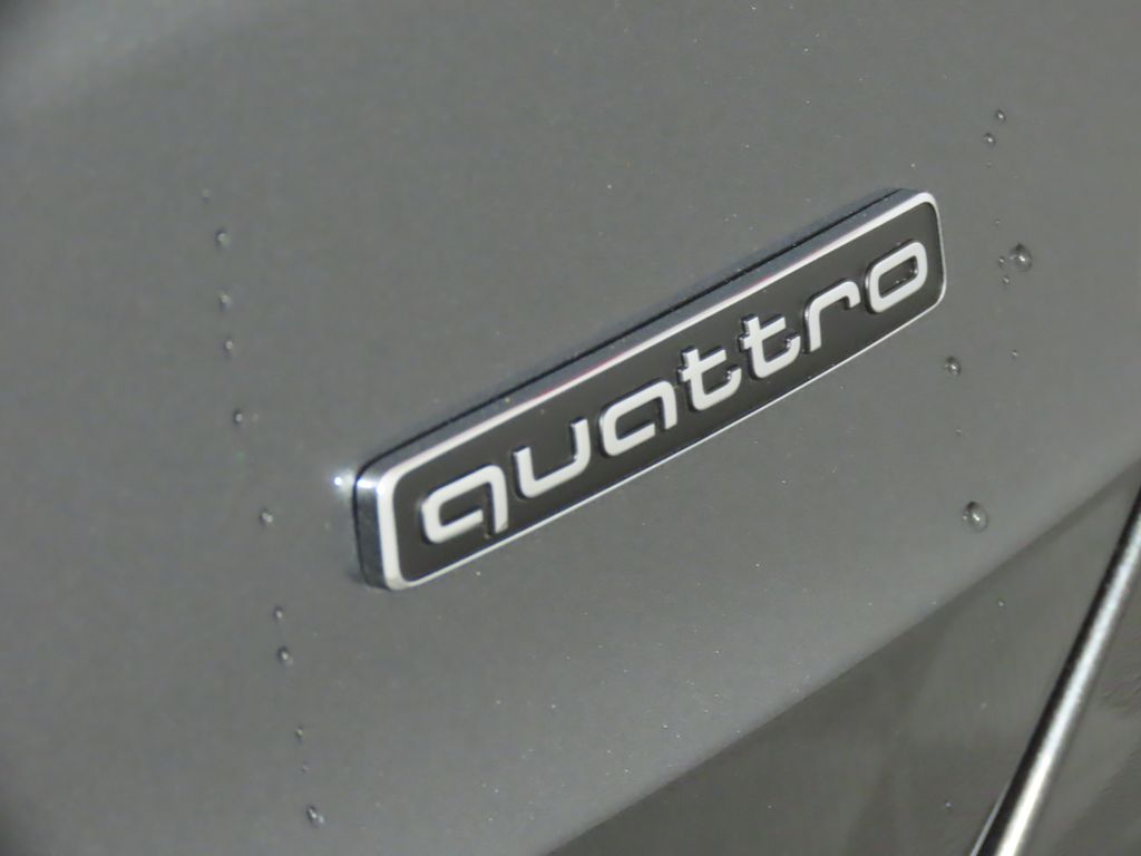 Thumbnail: 2025 Audi Q3 - 10