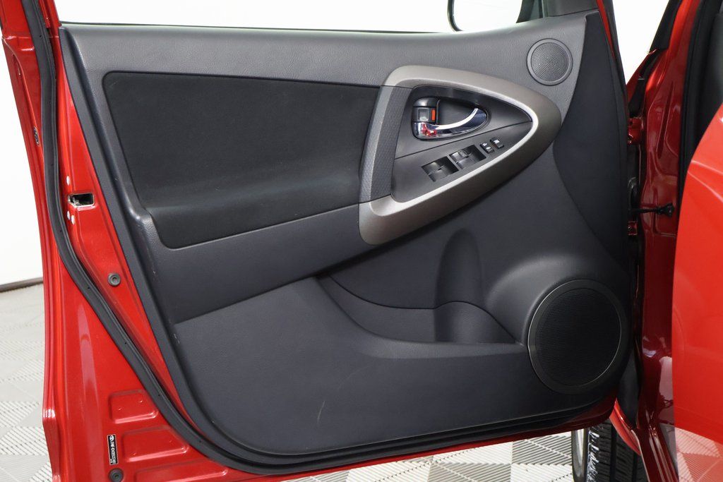 Thumbnail: 2011 Toyota RAV4 - 12