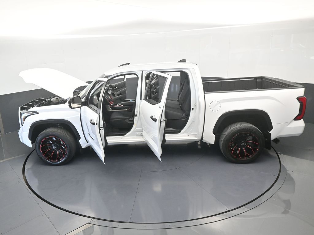 Used 2024 Wind Chill Pearl Toyota SR5 image 69