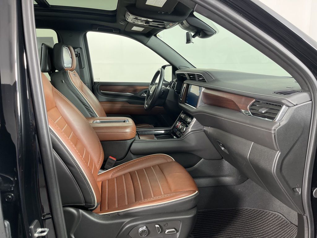 Thumbnail: 2024 GMC Yukon XL - 9
