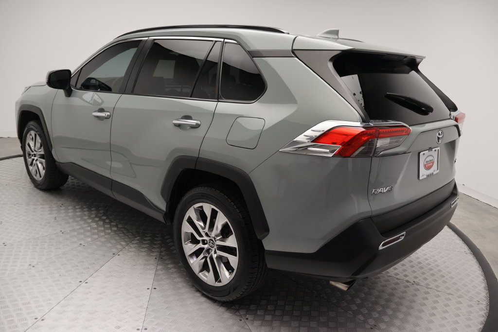 Thumbnail: 2020 Toyota RAV4 - 11