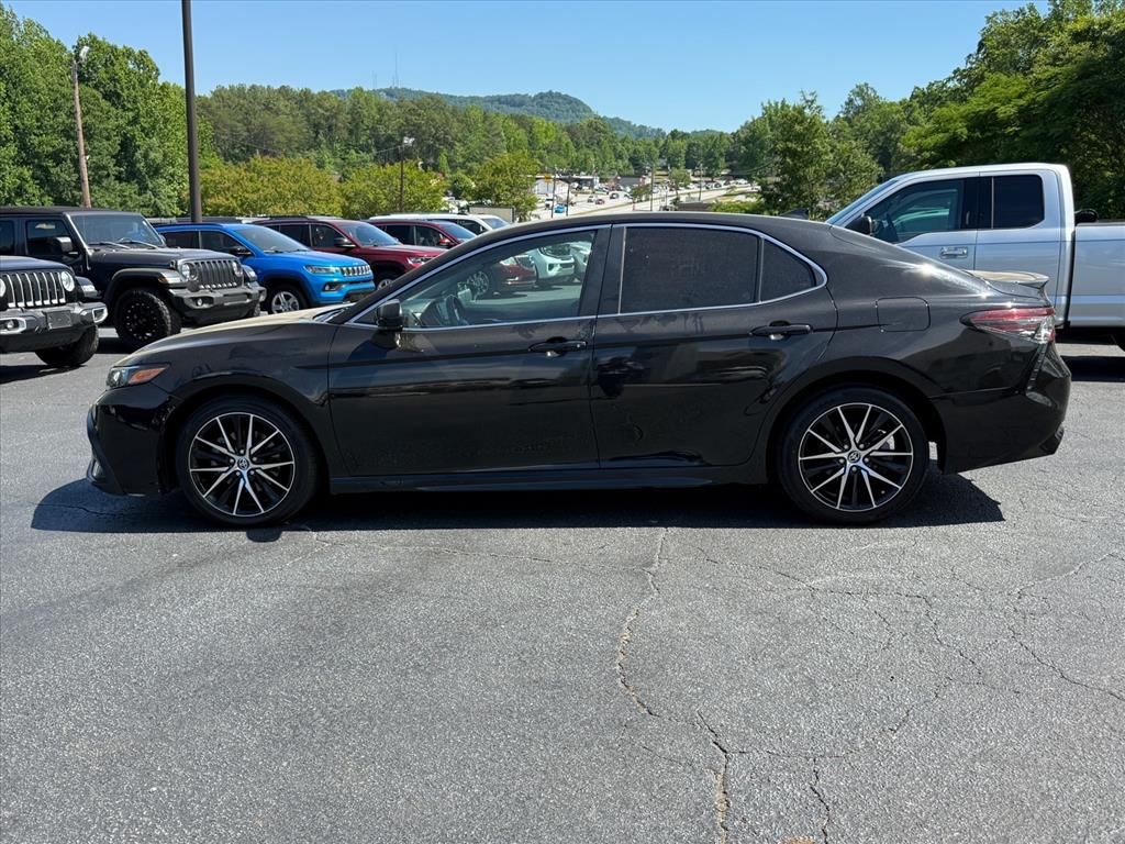 View vehicle photo 7