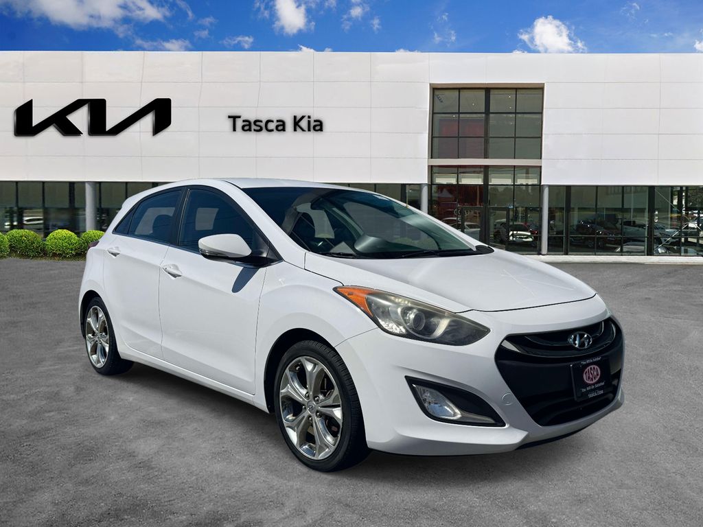 Monaco White 2015 Hyundai Elantra GT Hatchback Front-Wheel Drive 6-Speed Automatic
