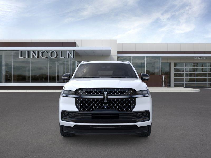 Thumbnail: 2025 Lincoln Navigator L - 6