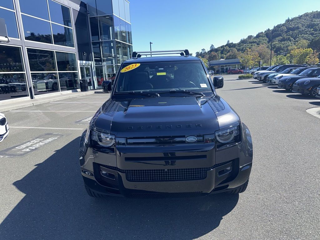 Thumbnail: 2023 Land Rover Defender - 9