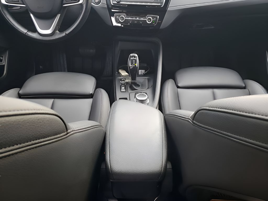 Used 2021 Silver BMW sDrive28i image 22