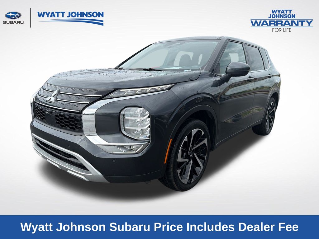 Gray 2024 Mitsubishi Outlander SUV / Crossover Front-Wheel Drive Continuously Variable Transmission