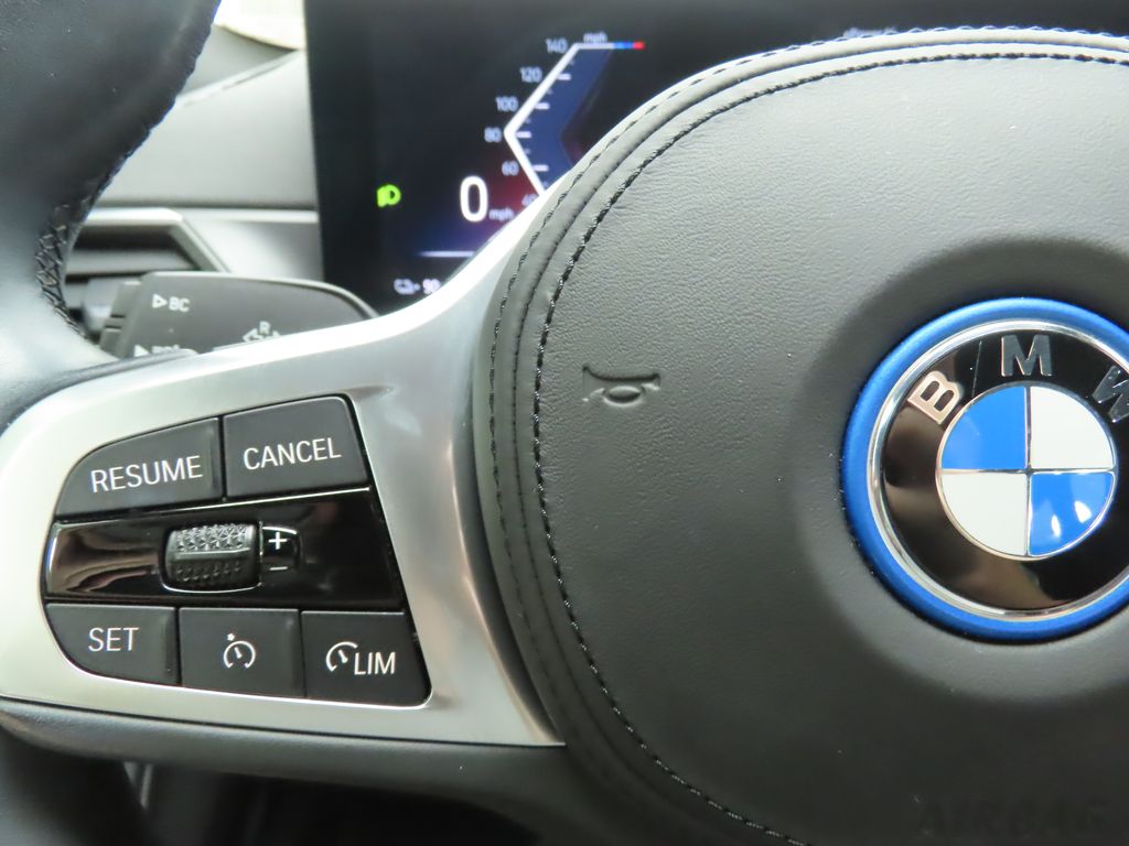 2022 BMW i4 eDrive40 11