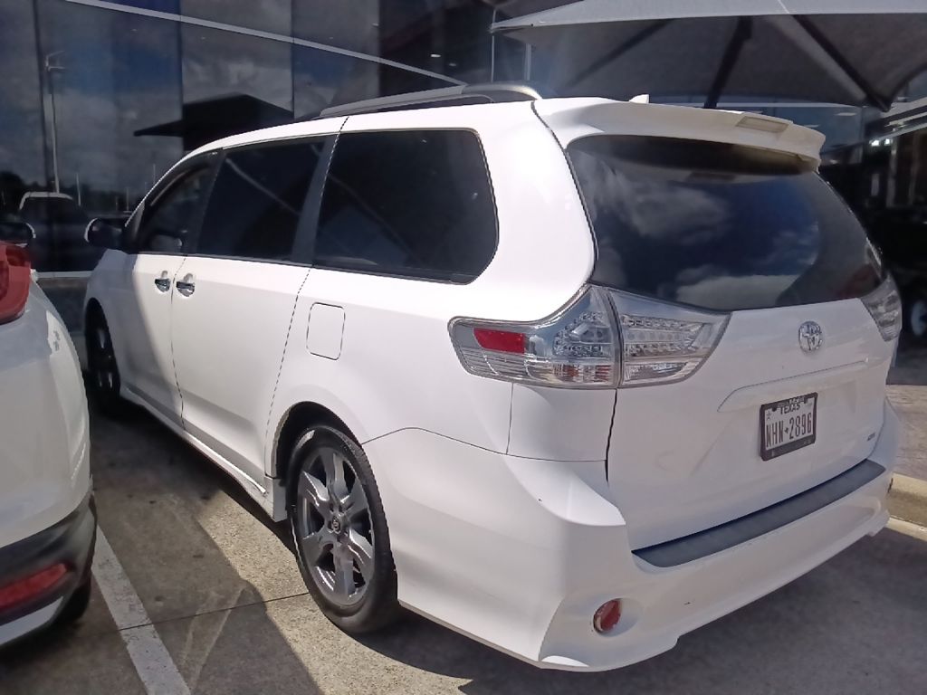 car-gallery-2