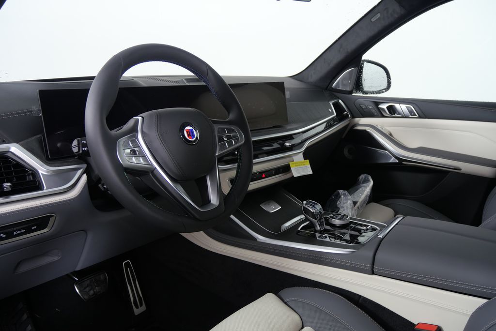 2025 BMW X7 Alpina XB7 13