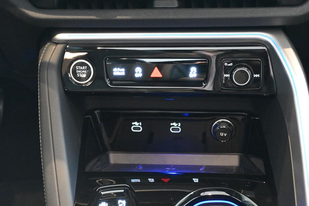 Thumbnail: 2025 Audi Q5 - 17